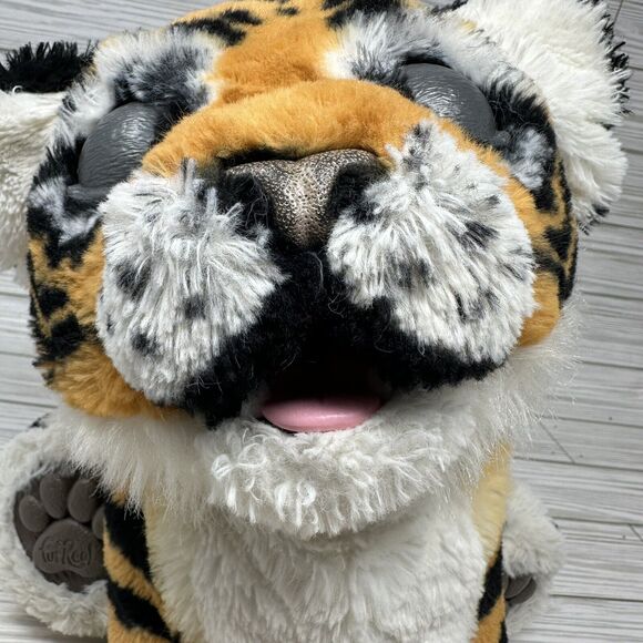Hasbro FurReal Friends Tyler Roarin' Tiger Interactive Plush Toy Tested 13 Inch - Picture 5 of 12
